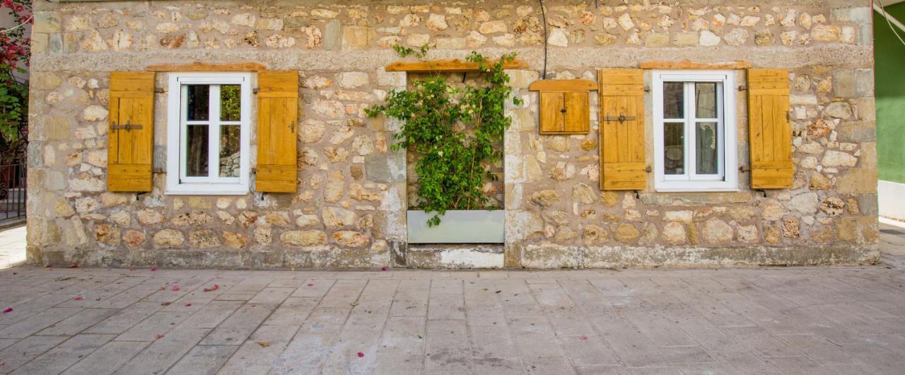 Stone At Lefkada's Old Port Apartment *