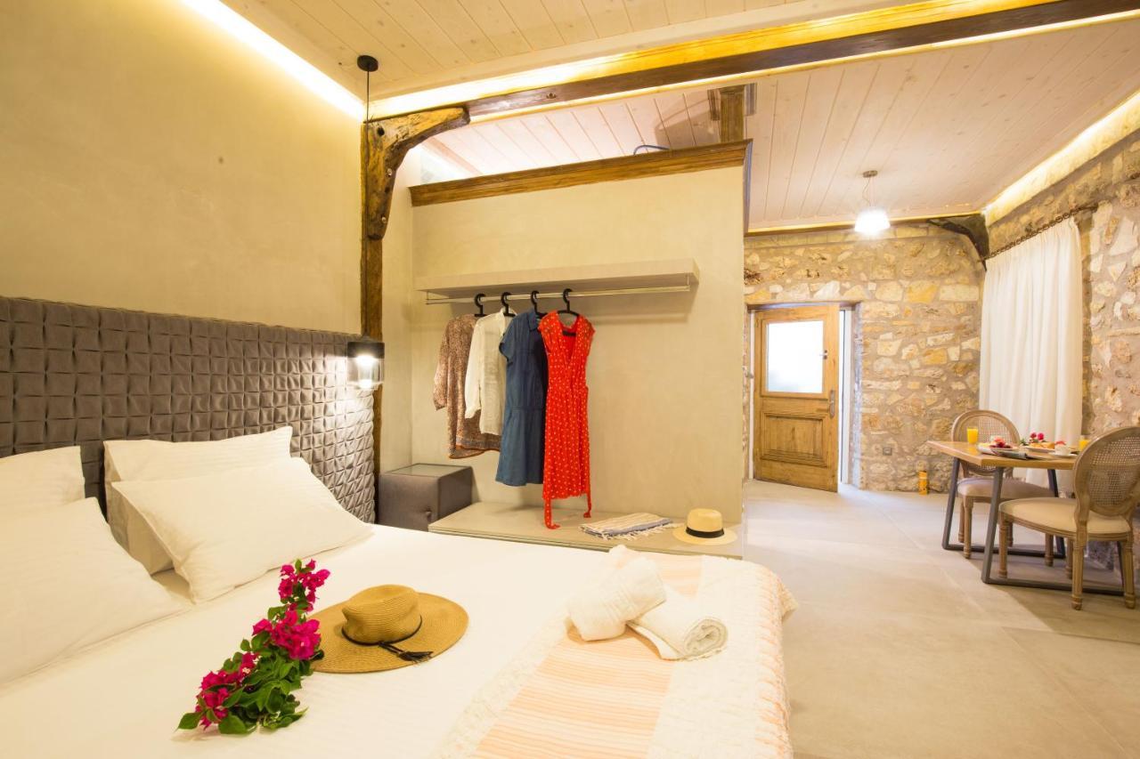 Stone At Lefkada's Old Port Apartment *